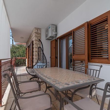 Oleandar Apartman Trogir Kültér fotó