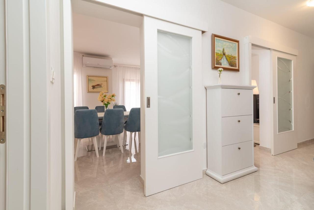 Oleandar Apartman Trogir Kültér fotó