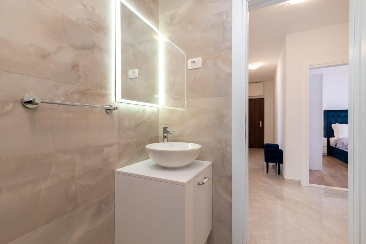 Oleandar Apartman Trogir Kültér fotó
